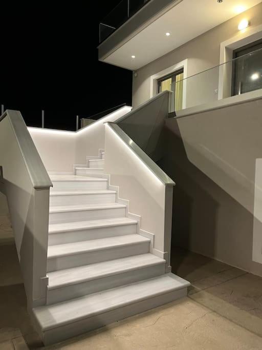 Villa Maria Eirini Lechaio エクステリア 写真