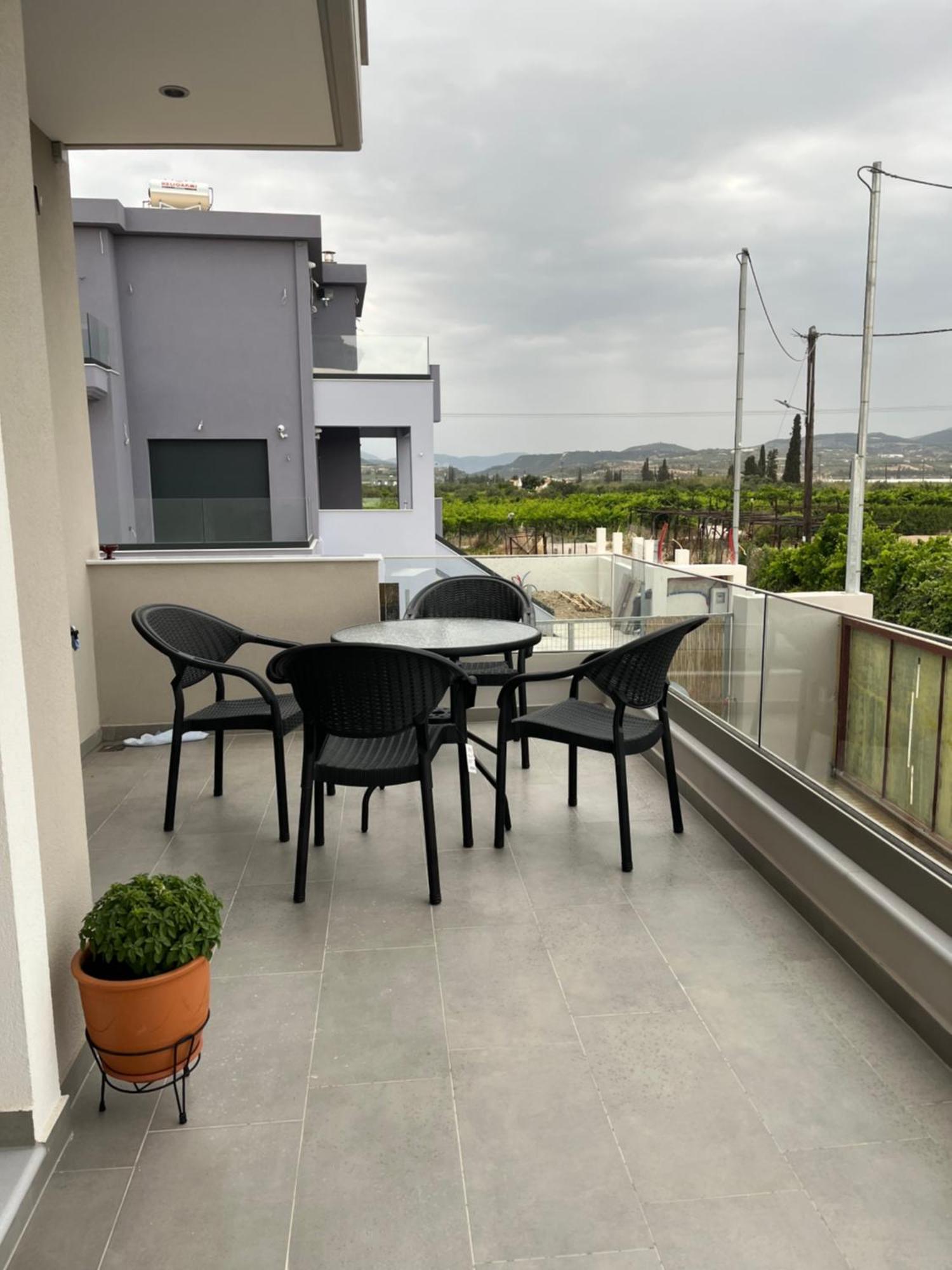 Villa Maria Eirini Lechaio エクステリア 写真